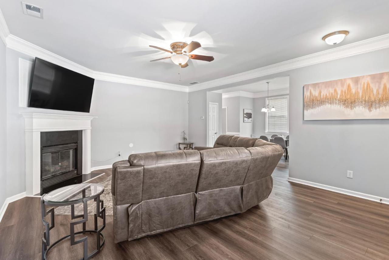 Calming Grey Townhouse With Jacuzzi Bathtub Villa Atlanta Eksteriør billede