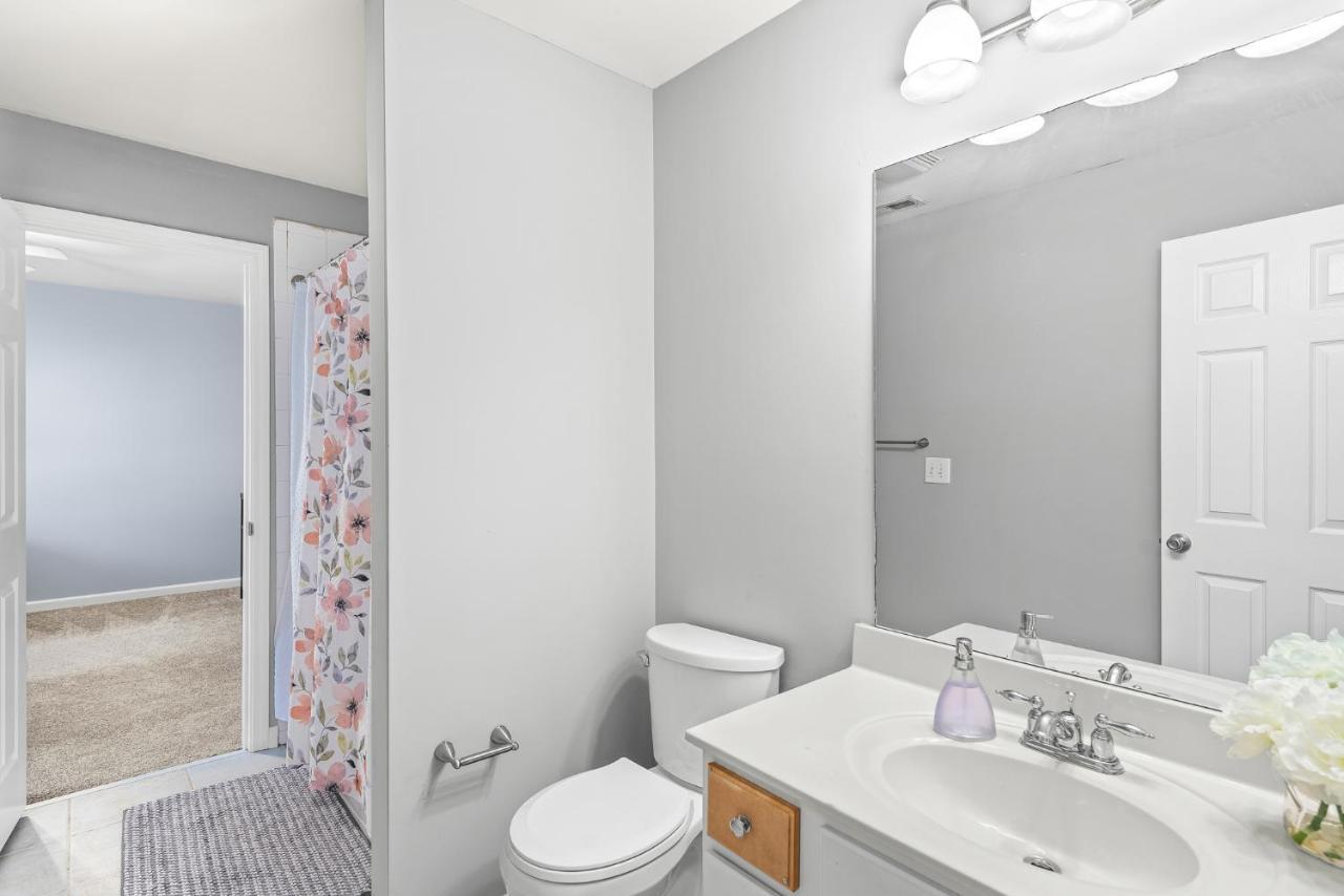 Calming Grey Townhouse With Jacuzzi Bathtub Villa Atlanta Eksteriør billede